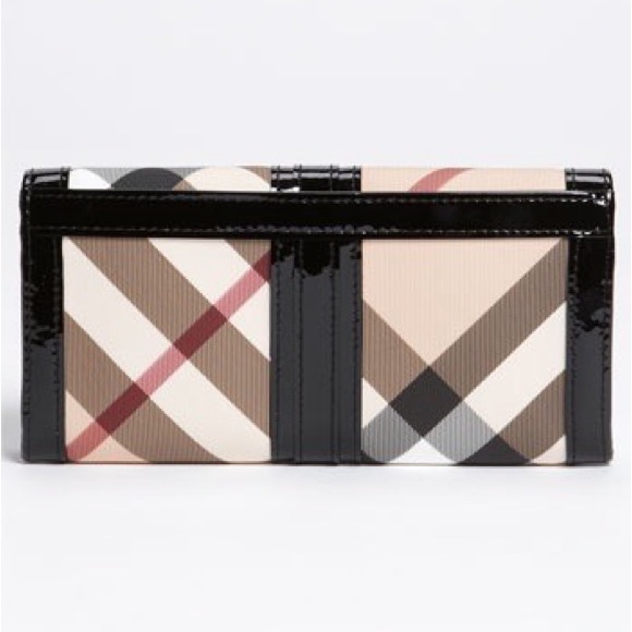 'Nova Check' Wallet
Burberry - Picture 2 of 16